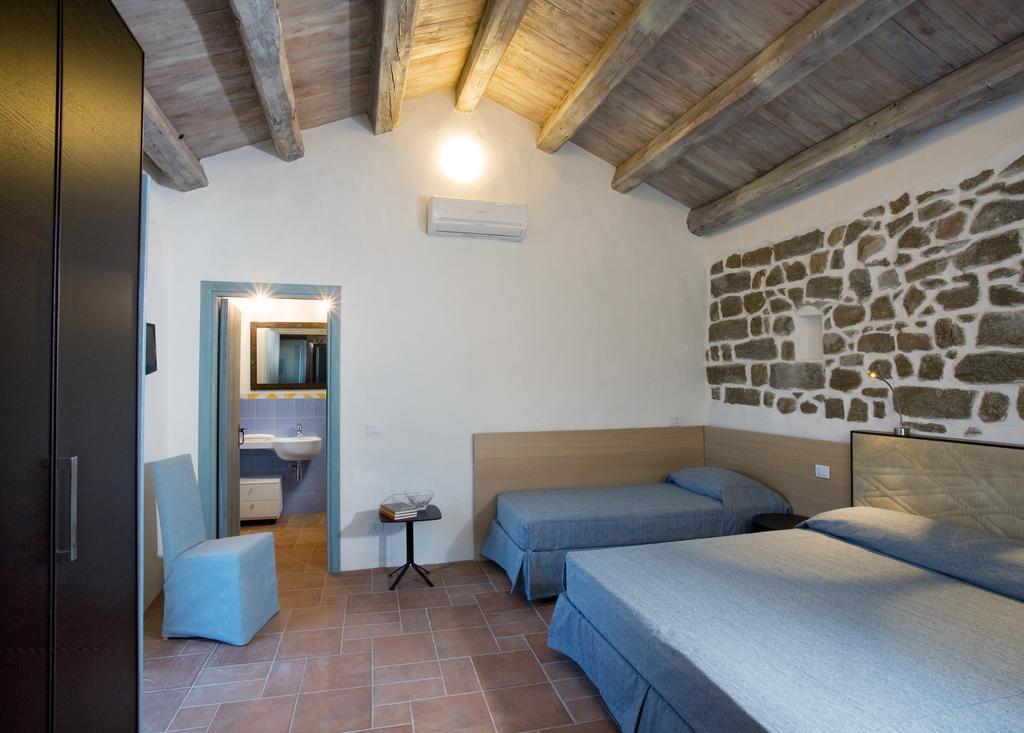 Liscia Country Relais Casa de hóspedes Sant'Antonio di Gallura Exterior foto
