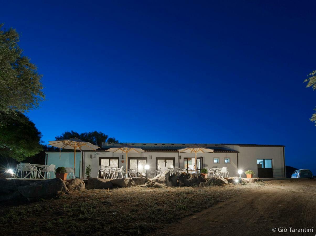 Liscia Country Relais Casa de hóspedes Sant'Antonio di Gallura Exterior foto