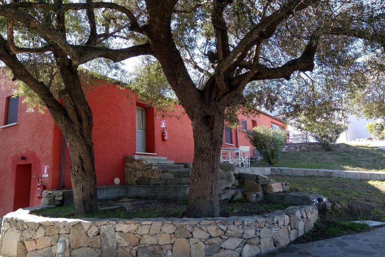 Liscia Country Relais Casa de hóspedes Sant'Antonio di Gallura Exterior foto